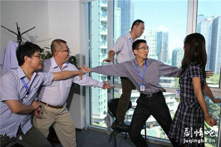 客服很忙分集剧情介绍(1-20集)大结局