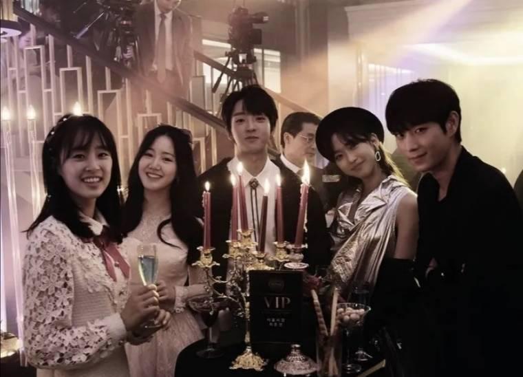 顶楼分集剧情介绍(1-21集)大结局_电视剧