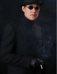 ��ɫ����������