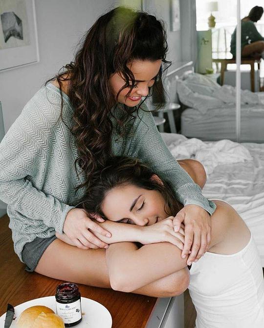 ��������������